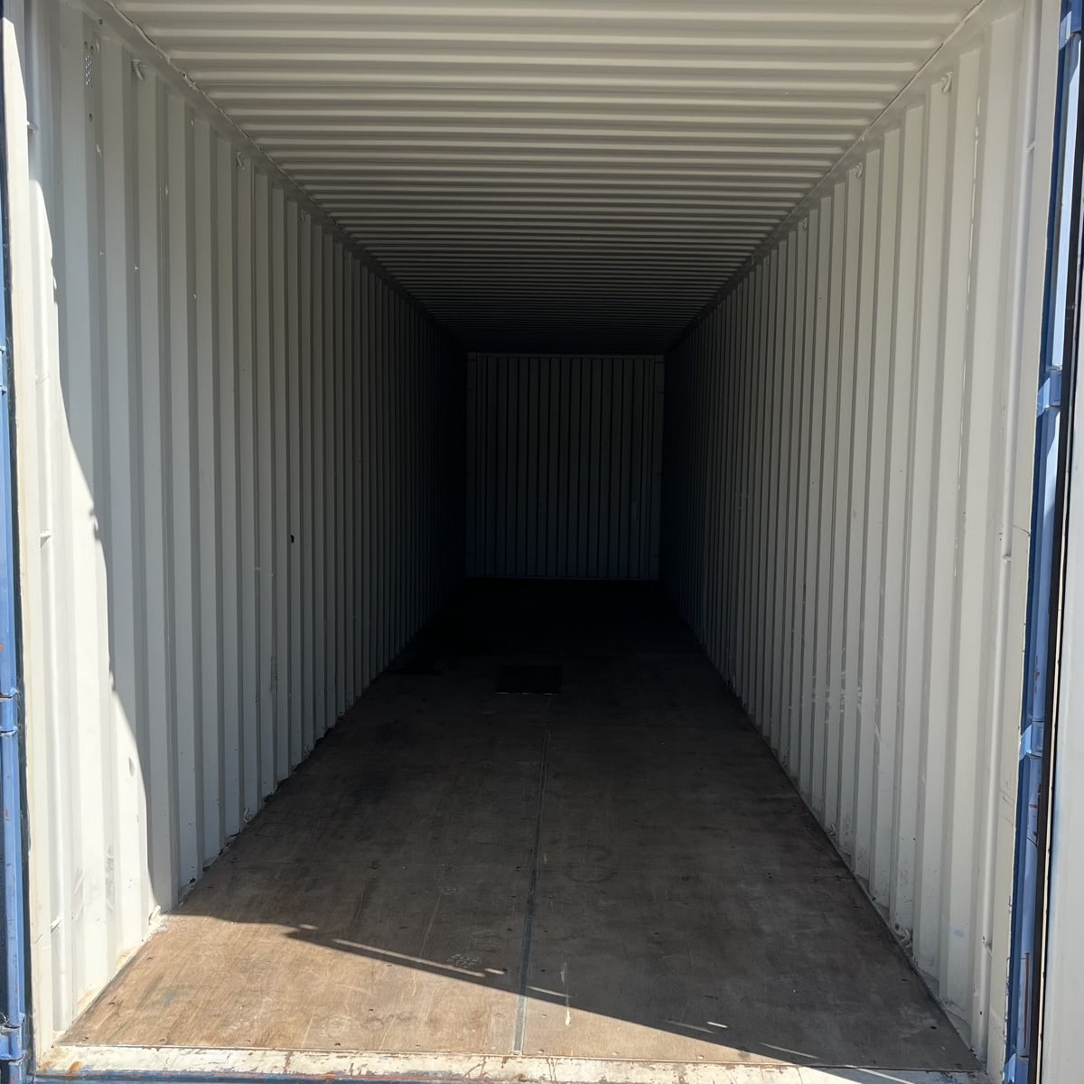 C40-227 40′ High Cube ($3200)