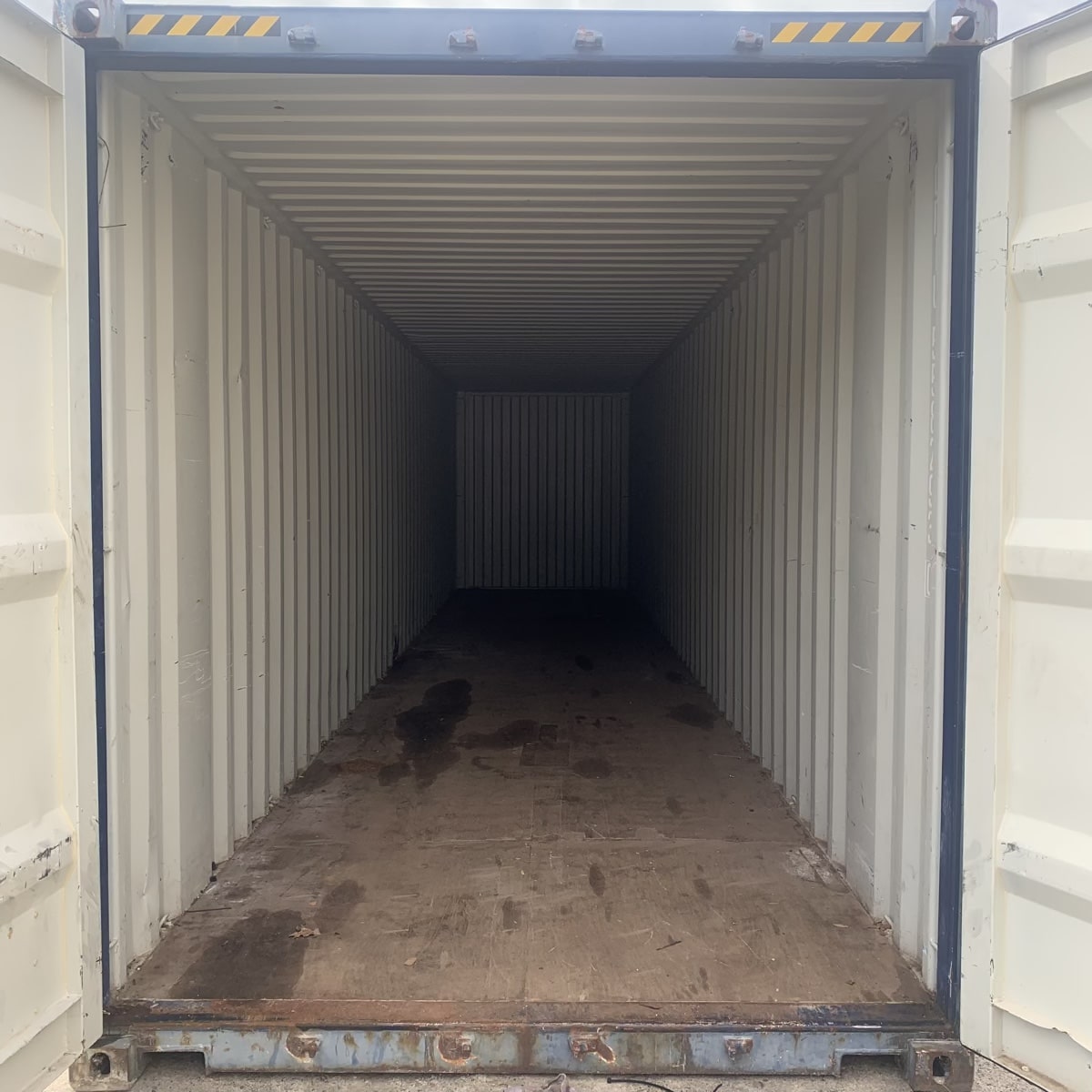 C40-313 40′ High Cube ($3300)